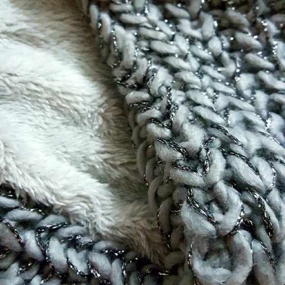 🍒NWT🍒 JUICY COUTURE INFINITY SCARF - Picture 3 of 8